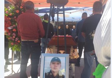 AUTORIDADES ESTATALES Y MUNICIPALES RINDIERON HOMENAJE PÓSTUMO A POLICÍAS DE SOMBRERETE