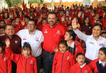 GOBERNADOR ALEJANDRO TELLO CUMPLE A TEPECHITLÁN CON ENTREGA DE OBRAS Y APOYOS SOCIALES