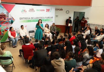 INAUGURA PRESIDENTA DE SEDIF LUDOTECA FAMILIAR EN LA BIBLIOTECA REGIONAL DE FRESNILLO