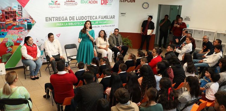 INAUGURA PRESIDENTA DE SEDIF LUDOTECA FAMILIAR EN LA BIBLIOTECA REGIONAL DE FRESNILLO