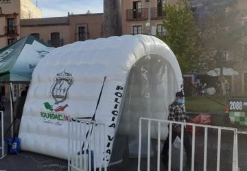 REFUERZA GOBIERNO DEL ESTADO MEDIDAS SANITARIAS CON TÚNEL EN LA PLAZA BICENTENARIO