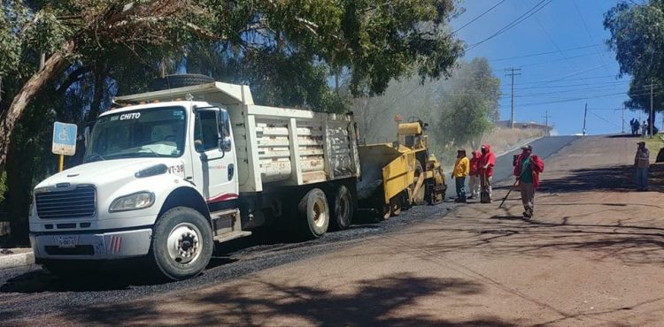 GOBIERNO DEL ESTADO, ATENTO A NECESIDADES DE OBRA PÚBLICA EN MUNICIPIOS, DURANTE CONTINGENCIA