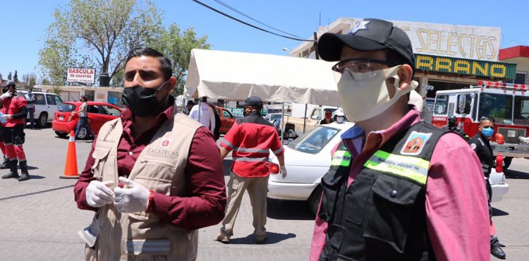 SUPERVISA ULISES MEJÍA LOS FILTROS SANITARIOS DEL MERCADO DE ABASTOS