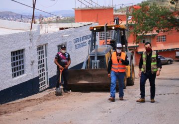 MEJORA AYUNTAMIENTO CAPITALINO LAS CALLES DE ZACATECAS CON BACHEO PERMANENTE