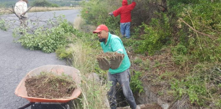 CONTINÚA GOBIERNO DE ZACATECAS CON REHABILITACIÓN Y LIMPIEZA DE VIALIDADES EN DISTINTOS MUNICIPIOS