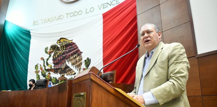 EXHORTA JAVIER CALZADA A GOBIERNO DEL ESTADO A ASUMIR SU RESPONSABILIDAD  FRENTE AL CAMPO ZACATECANO