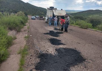 CON RESULTADOS, PROGRAMA DE BACHEO EN CARRETERAS Y CAMINOS DE ZACATECAS