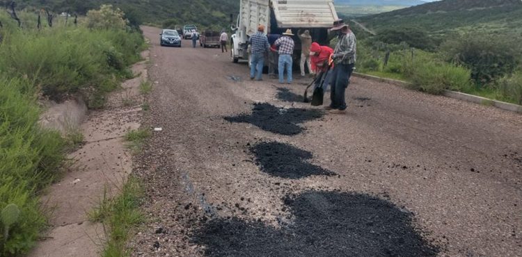 CON RESULTADOS, PROGRAMA DE BACHEO EN CARRETERAS Y CAMINOS DE ZACATECAS