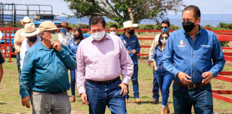 FORTALECE GOBIERNO ESTATAL PRODUCCIÓN PECUARIA EN VALPARAÍSO Y MONTE ESCOBEDO FORTALECE GOBIERNO ESTATAL PRODUCCIÓN PECUARIA EN VALPARAÍSO Y MONTE ESCOBEDO
