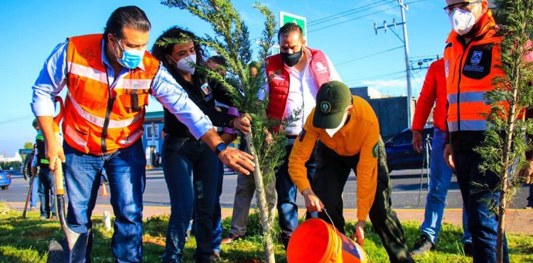 LA CAMPAÑA DE REFORESTACIÓN NUESTRA ESPERANZA, PRUEBA DE QUE EL TRABAJO EN EQUIPO TODO LO VENCE: ULISES MEJÍA HARO