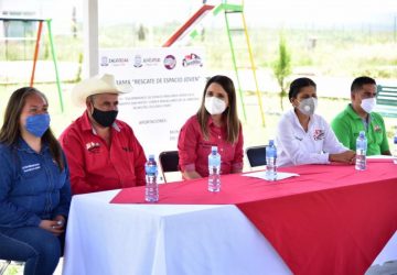 RECIBEN JÓVENES DE TEPECHILTÁN Y TLALTENANGO MEJORES ESPACIOS RECREATIVOS