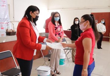 DISTRIBUYE GOBIERNO DE TELLO APOYOS PARA VIVIENDAS A MUJERES DE OCHO MUNICIPIOS ZACATECANOS