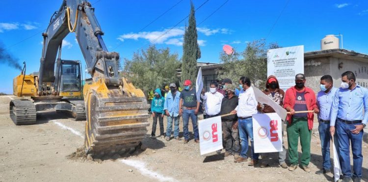 GOBIERNO DE TELLO LLEVA OBRAS DE ELECTRIFICACIÓN Y ALCANTARILLADO A FAMILIAS DE PÁNUCO