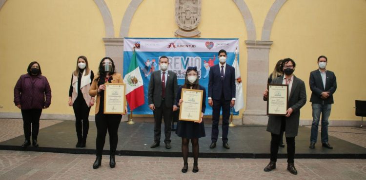 ENTREGA ALCALDE ULISES MEJÍA HARO EL PREMIO DE LA JUVENTUD ZACATECAS PATRIMONIO MUNDIAL 2020.