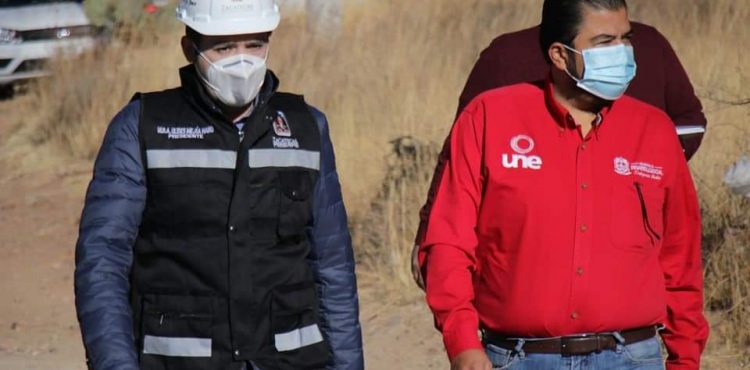 TRABAJANDO EN EQUIPO, LLEVAMOS DRENAJE Y ALCANTARILLADO A LA COLONIA EL JARALILLO: ALCALDE ULISES MEJÍA HARO.