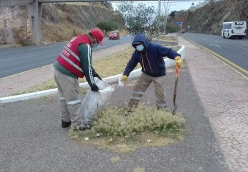 GOBIERNO ESTATAL DA MANTENIMENTO PERMANENTE A PARQUES Y VIALIDADES