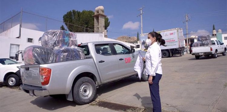 ENCABEZA CRISTINA RODRÍGUEZ DE TELLO INICIO DE ENTREGA DE APOYOS INVERNALES