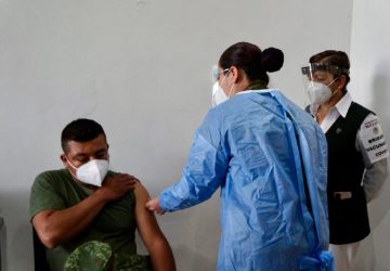 INICIÓ VACUNACIÓN CONTRA COVID-19 EN HOSPITAL MILITAR DE ZACATECAS