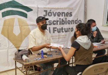 BENEFICIAN BECAS JÓVENES ESCRIBIENDO EL FUTURO A ESTUDIANTES ZACATECANOS