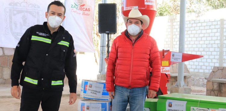 UNIENDO ESFUERZOS, ENTREGAMOS MÁS IMPLEMENTOS AGRÍCOLAS A LOS PRODUCTORES ZACATECANOS: ALCALDE ULISES MEJÍA HARO.