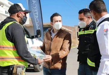 SUPERVISA ALCALDE ULISES MEJÍA HARO LA INSTALACIÓN DE NUEVAS LUMINARIAS EN EL JARALILLO.