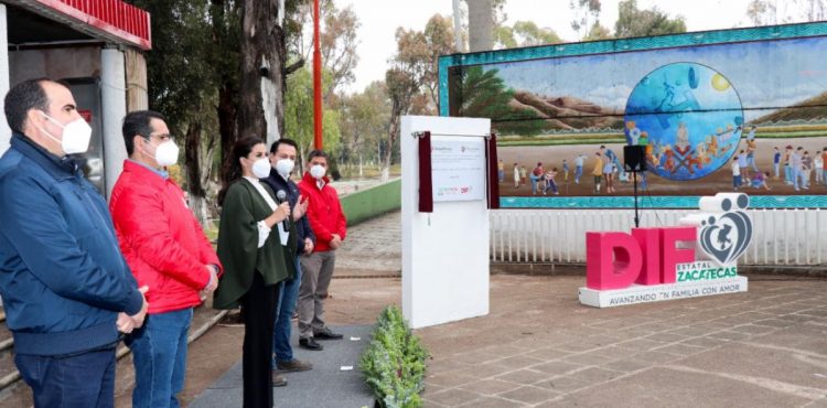 ENTREGA CRISTINA RODRÍGUEZ REHABILITACIÓN DEL TRENECITO DEL PARQUE LA ENCANTADA