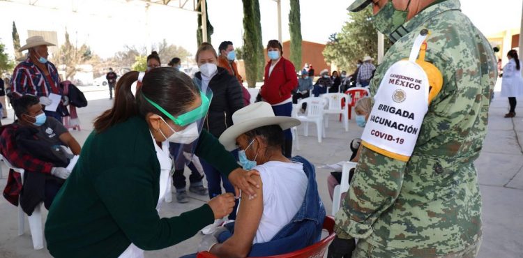 2 MIL 076 ADULTOS MAYORES FUERON INMUNIZADOS EN EL PRIMER DÍA DE APLICACIÓN DE LA VACUNA EN ZACATECAS