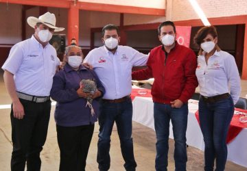 SEDESOL Y MUNICIPIOS APOYAN CON CALENTADORES SOLARES Y AVES A FAMILIAS DE CUAUHTÉMOC Y OJOCALIENTE