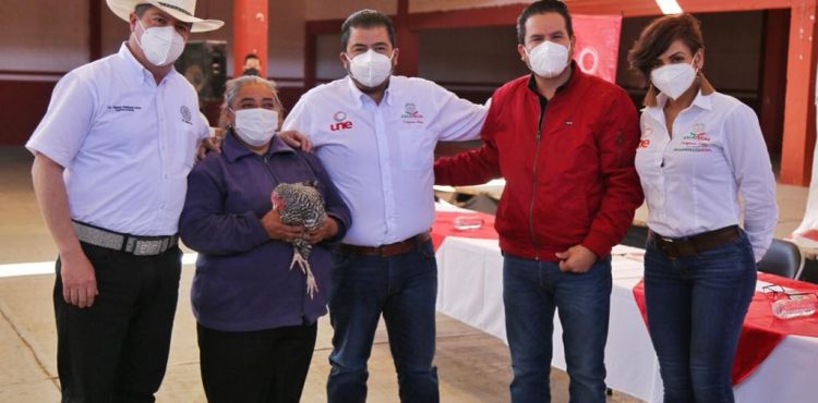 SEDESOL Y MUNICIPIOS APOYAN CON CALENTADORES SOLARES Y AVES A FAMILIAS DE CUAUHTÉMOC Y OJOCALIENTE