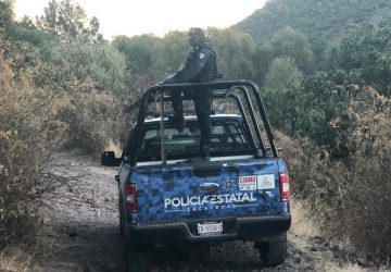 POLICÍAS ESTATAL Y PREVENTIVA DETIENEN EN JEREZ A TRES PERSONAS Y ASEGURAN CARTUCHERÍA Y EQUIPO TÁCTICO