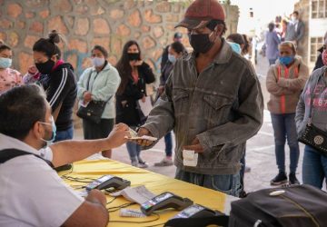 FAMILIAS DE FRESNILLO, PINOS, VILLANUEVA Y MAZAPIL RECIBEN BECAS “BENITO JUÁREZ”