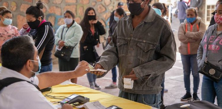 FAMILIAS DE FRESNILLO, PINOS, VILLANUEVA Y MAZAPIL RECIBEN BECAS “BENITO JUÁREZ”