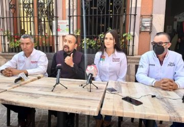 DECLINA OSCAR ACUÑA POR SUSANA BARRAGÁN Y POR DAVID MONREAL CANDIDATOS DE MORENA