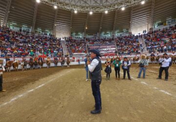 Solicita David Monreal realización del Congreso y Campeonato Nacional Charro 2022 en Zacatecas y en Estados Unidos
