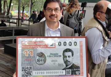 DEVELAN BILLETE DE LOTERÍA CONMEMORATIVO AL CENTENARIO LUCTUOSO DE RAMÓN LÓPEZ VELARDE