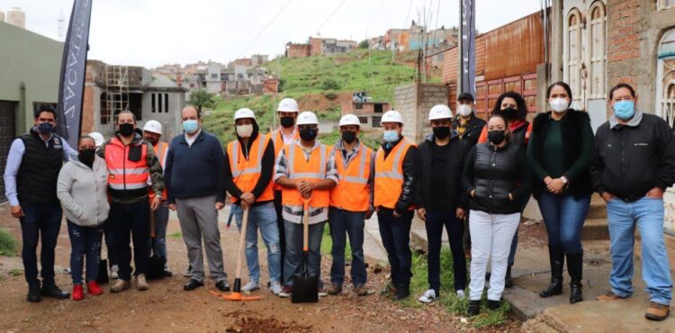 EL TRABAJO PERMANENTE Y HONESTO SE REFLEJA EN OBRAS PÚBLICAS DE CALIDAD: SALVADOR ESTRADA GONZÁLEZ EL TRABAJO PERMANENTE Y HONESTO SE REFLEJA EN OBRAS PÚBLICAS DE CALIDAD: SALVADOR ESTRADA GONZÁLEZ