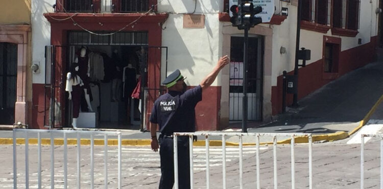 CIERRAN CIRCULACIÓN EN CALLE FERNANDO VILLALPANDO POR HUNDIMIENTO