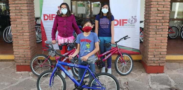 INICIA SEDIF ENTREGA DE BICICLETAS A GANADORES DEL CONCURSO “MI VIDA EN PANDEMIA”