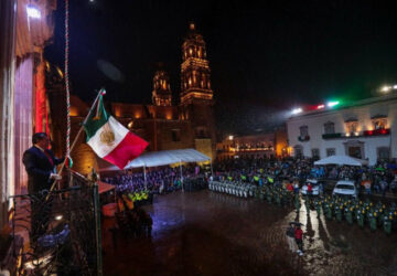 “¡VIVA ZACATECAS!, ¡VIVA MÉXICO!”, EMITE EL GOBERNADOR DAVID MONREAL EN LA CONMEMORACIÓN DEL GRITO DE INDEPENDENCIA