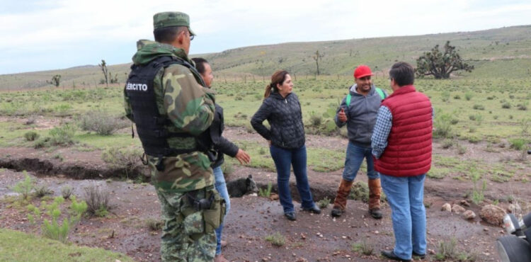 LLEVA SARA HERNÁNDEZ MÁS DE 12 TONELADAS DE VÍVERES A FAMILIAS DE GENARO CODINA Y CUAUHTÉMOC