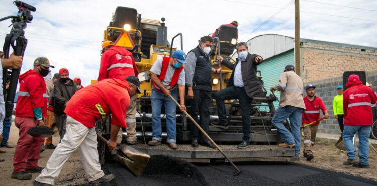 GOBERNADOR DAVID MONREAL INICIA RECONSTRUCCIÓN DE LA CARRETERA PLATEROS-LA SALADA-RANCHO GRANDE