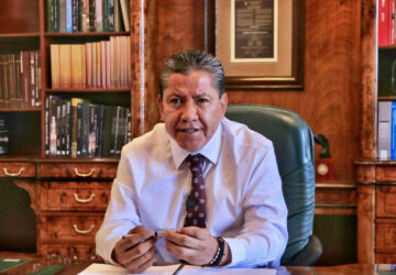 MIENTRAS NO SE RESUELVA CRISIS FINANCIERA, NO SE PAGARÁ SALARIO A GOBERNADOR Y ALTOS MANDOS, ANUNCIA DAVID MONREAL