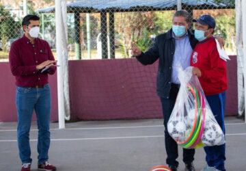 GOBERNADOR DAVID MONREAL Y ALCALDE JULIO CÉSAR CHÁVEZ PONEN EN MARCHA ESPACIOS DEPORTIVOS