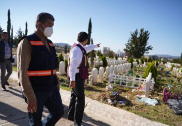 BRINDAN MANTENIMIENTO A LOS PANTEONES DE LA CAPITAL PARA CONMEMORACIÓN DEL DÍA DE MUERTOS