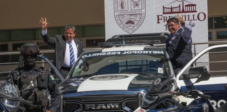 ENTREGA GOBERNADOR DAVID MONREAL PATRULLAS Y MOTOCICLETAS A LA METROPOL DE FRESNILLO, CALERA Y ENRIQUE ESTRADA