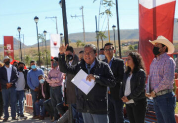 GOBERNADOR INAUGURÓ EL PARQUE FAMILIAR EL POCITO, EN LA COLONIA FERNANDO PÁMANES ESCOBEDO, EN OJOCALIENTE