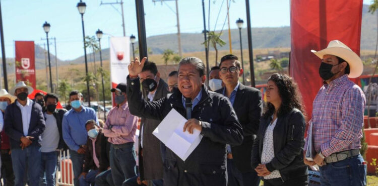 GOBERNADOR INAUGURÓ EL PARQUE FAMILIAR EL POCITO, EN LA COLONIA FERNANDO PÁMANES ESCOBEDO, EN OJOCALIENTE