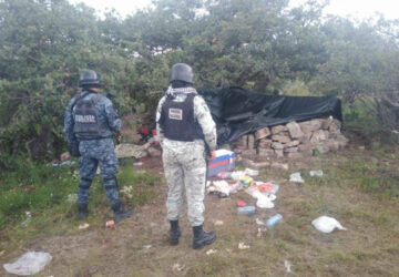 PERSONAL MILITAR Y POLICÍAS ESTATAL Y MUNICIPAL DESMANTELAN UN CAMPAMENTO EN PÁNUCO