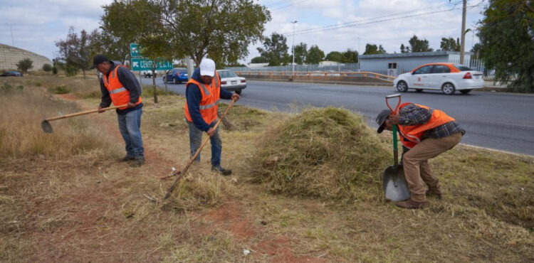 TRABAJA GOBIERNO DE ZACATECAS EN EL MEJORAMIENTO DE VIALIDADES Y CARRETERAS ESTATALES