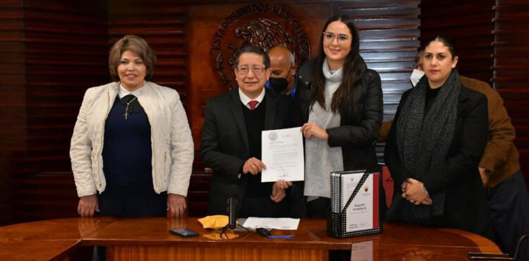 EN TIEMPO Y FORMA, ENVÍA GOBERNADOR DAVID MONREAL PAQUETE ECONÓMICO 2022 AL PODER LEGISLATIVO